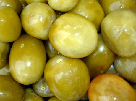 Pickled green tomato delicacy